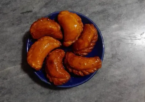 قطاب عسلی
